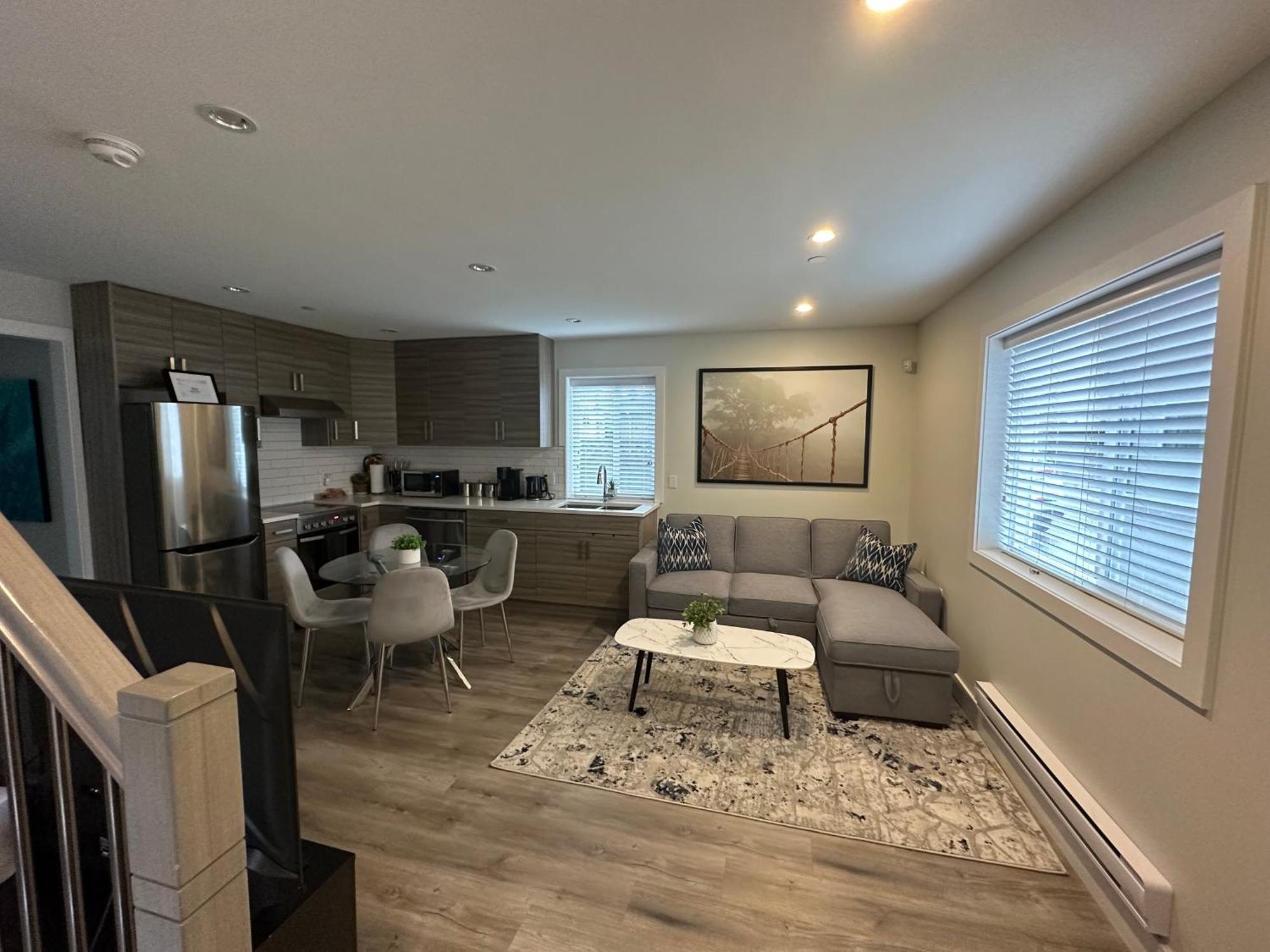 Bright And Cozy Modern Home In Vancouver - Central To Yvr-Downtown - Free Private Parking المظهر الخارجي الصورة