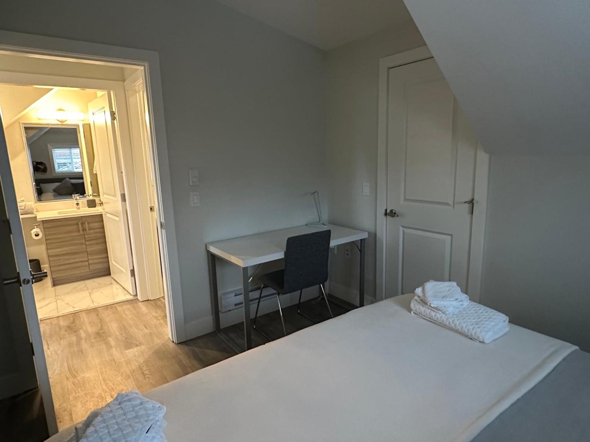 Bright And Cozy Modern Home In Vancouver - Central To Yvr-Downtown - Free Private Parking المظهر الخارجي الصورة