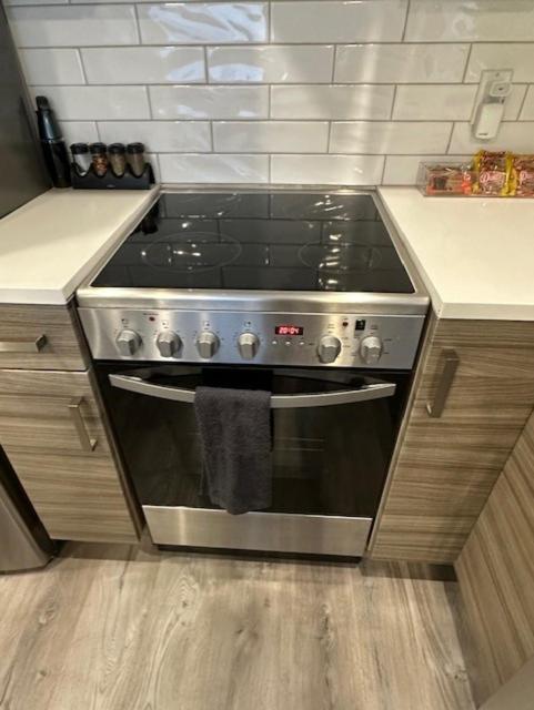 Bright And Cozy Modern Home In Vancouver - Central To Yvr-Downtown - Free Private Parking المظهر الخارجي الصورة